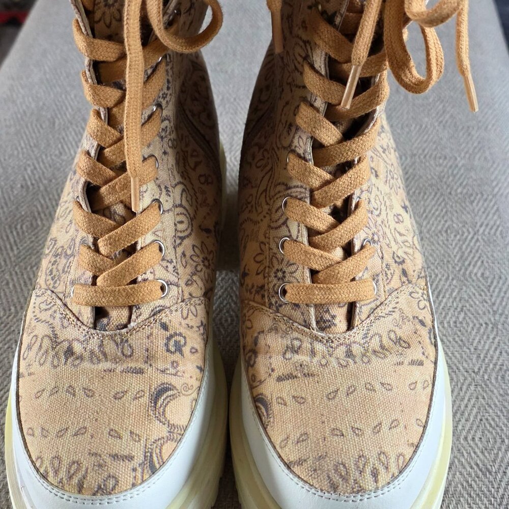 Free People Feels Good To Be Lost Paisley Lug Sole Boots EU 38 US 7.5 /8 Boho - Picture 3 of 8
